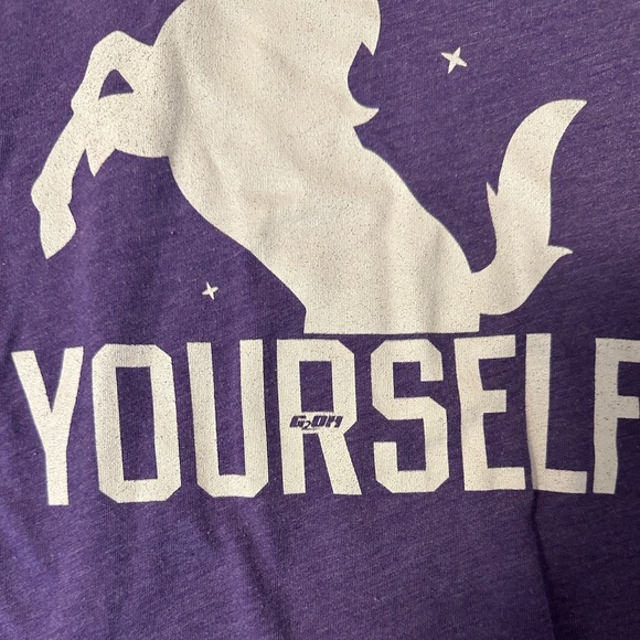 Purple G2OH “Believe in yourself” with unicorn design hooded pullover T-shirt - Picture 3 of 5